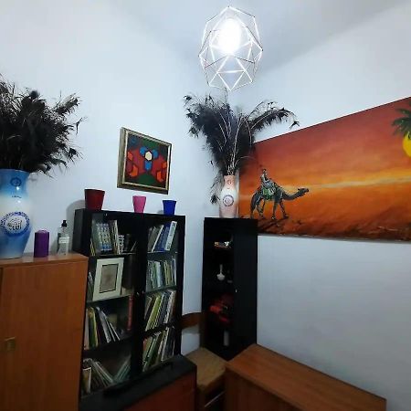 Private Room In A Quiet Apartment In The City Center Milano Esterno foto