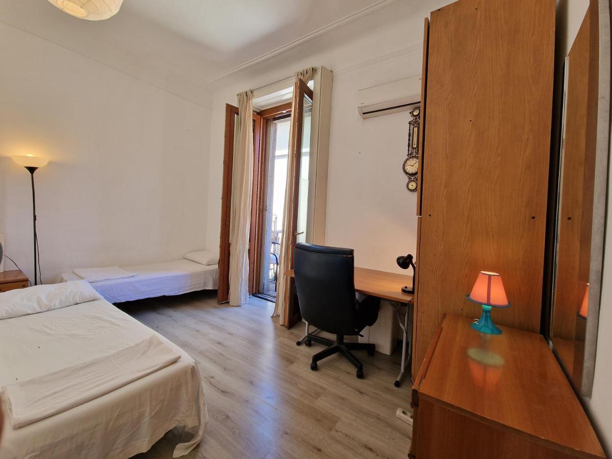 Private Room In A Quiet Apartment In The City Center Milano Esterno foto